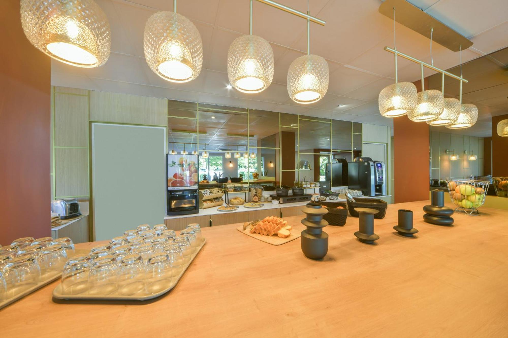 Bhoma Bourges - Hotel & Restaurant Zewnętrze zdjęcie