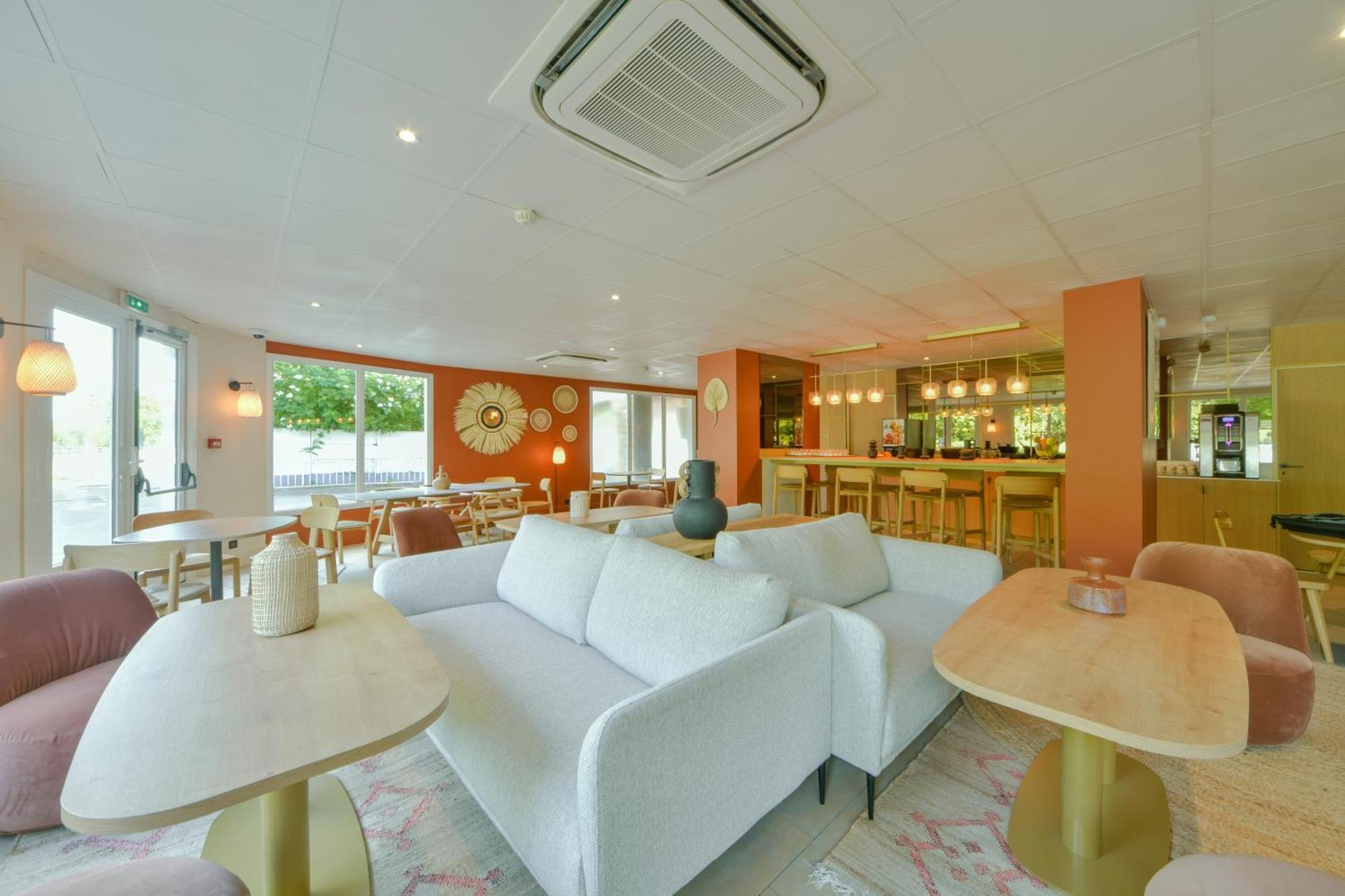 Bhoma Bourges - Hotel & Restaurant Zewnętrze zdjęcie