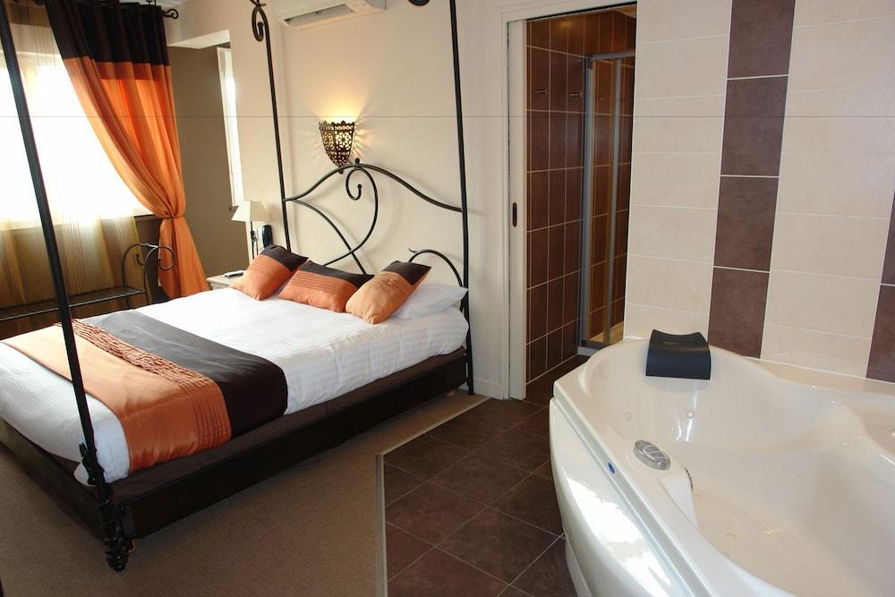 Bhoma Bourges - Hotel & Restaurant Zewnętrze zdjęcie