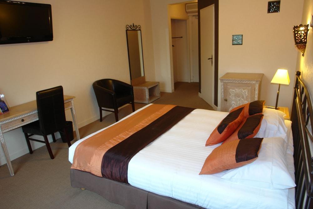 Bhoma Bourges - Hotel & Restaurant Zewnętrze zdjęcie