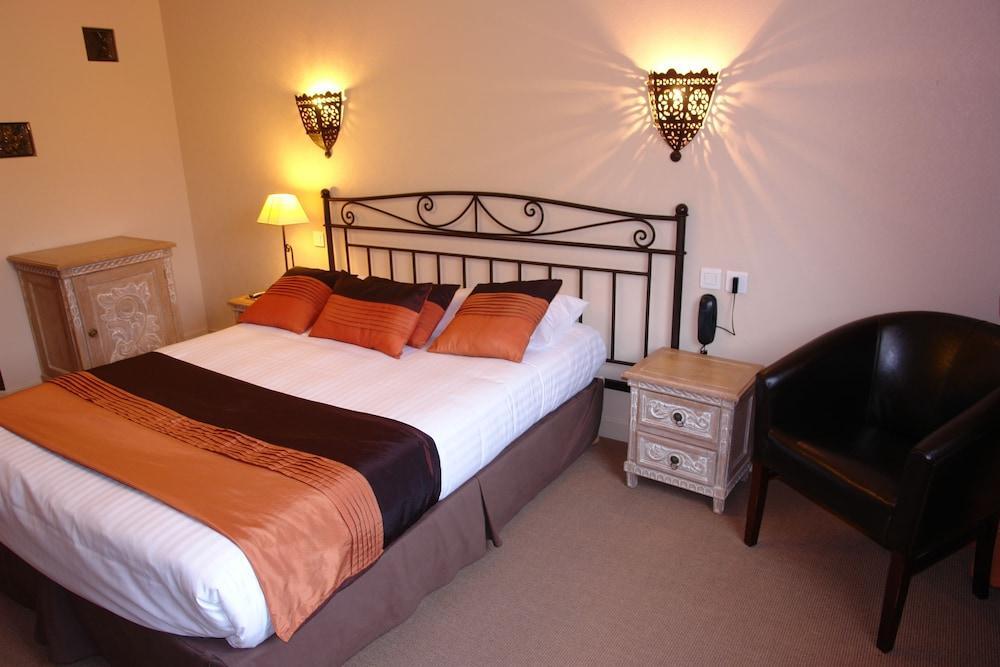 Bhoma Bourges - Hotel & Restaurant Zewnętrze zdjęcie